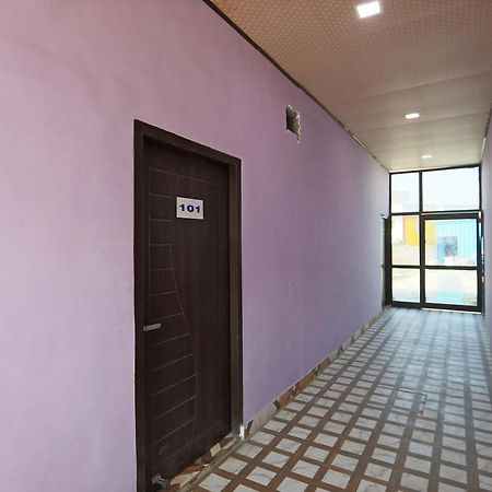 Oyo 63528 60 Milestone Hotel Tibri Exterior foto